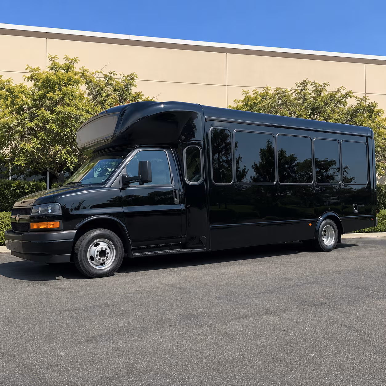 Mesa Winery Tour & Pub Crawl Transportation party bus exterior